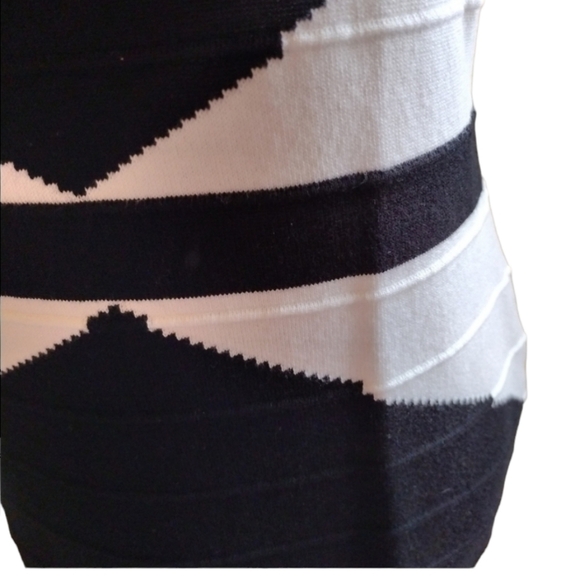 Pink Rose Black & White Knit Dress - Picture 3 of 4